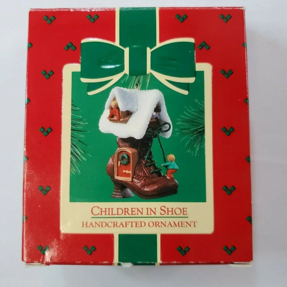 Vintage Hallmark 1985 Children In Shoe Fairytale Christmas Tree Ornament